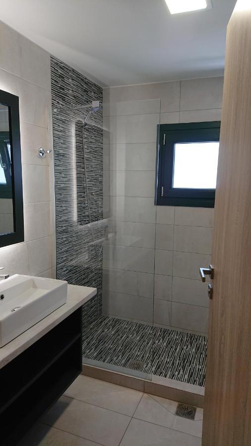 Aparthotel Cynthia Vrasná Zewnętrze zdjęcie