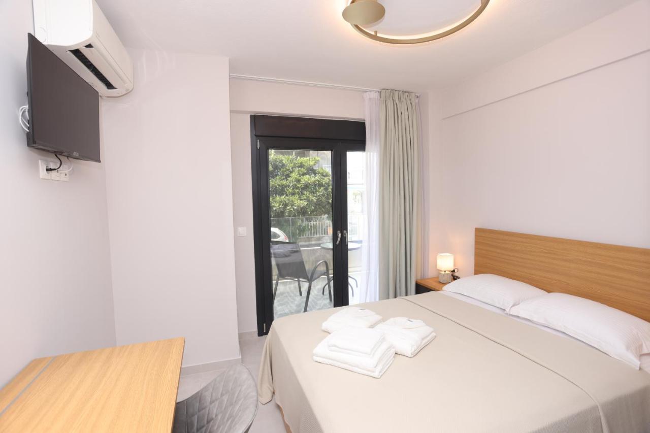 Aparthotel Cynthia Vrasná Zewnętrze zdjęcie