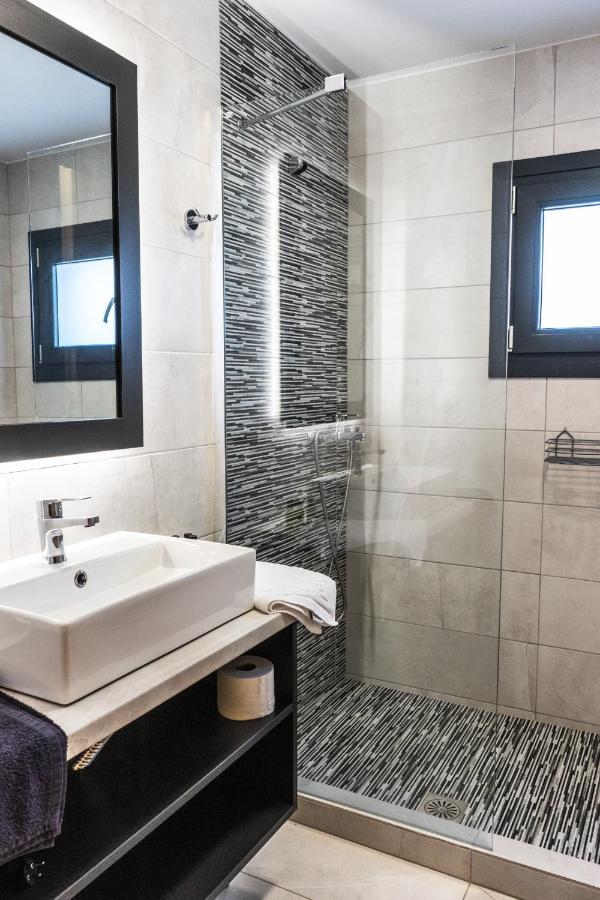 Aparthotel Cynthia Vrasná Zewnętrze zdjęcie